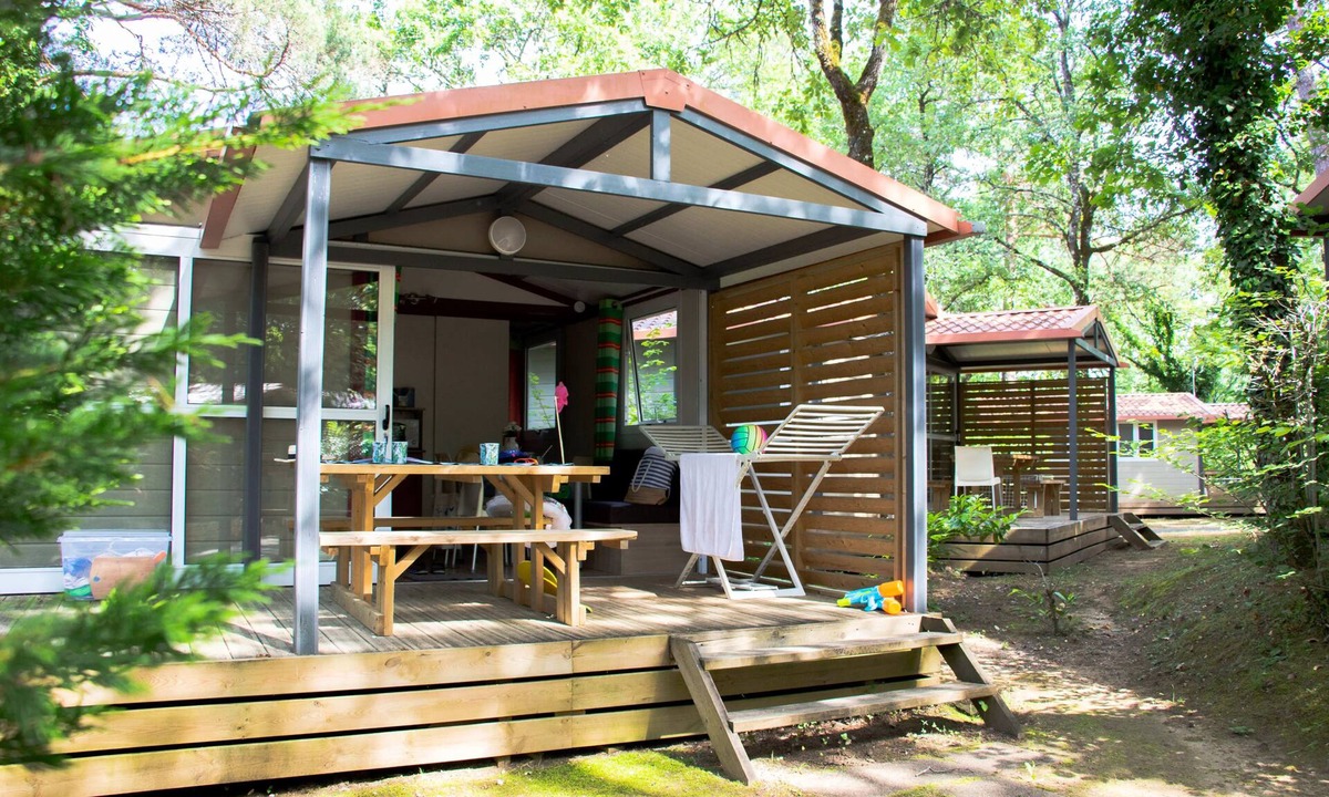 Saint-Genies Ski Chalet | Comfortable 3-Room Chalet for 5 People