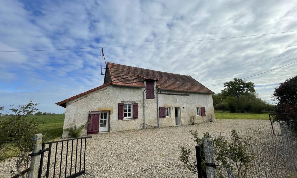 Trevol Cottage | Comfortable House with Large Garden and Wifi Included