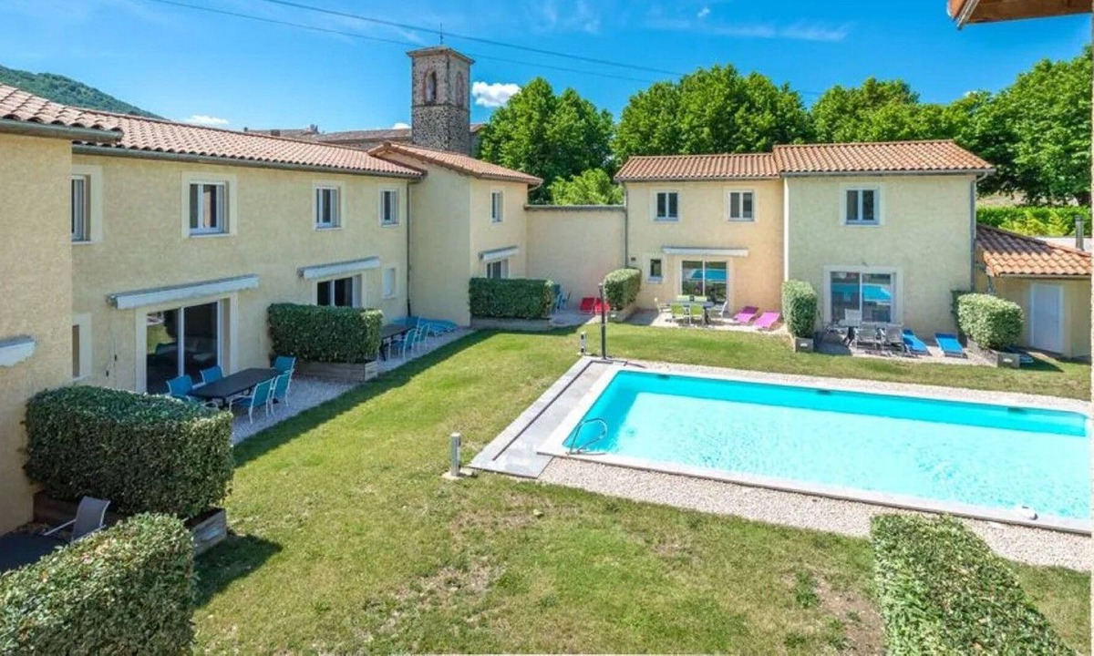Gagnieres House | Comfortable villa with shared pool on a private domain