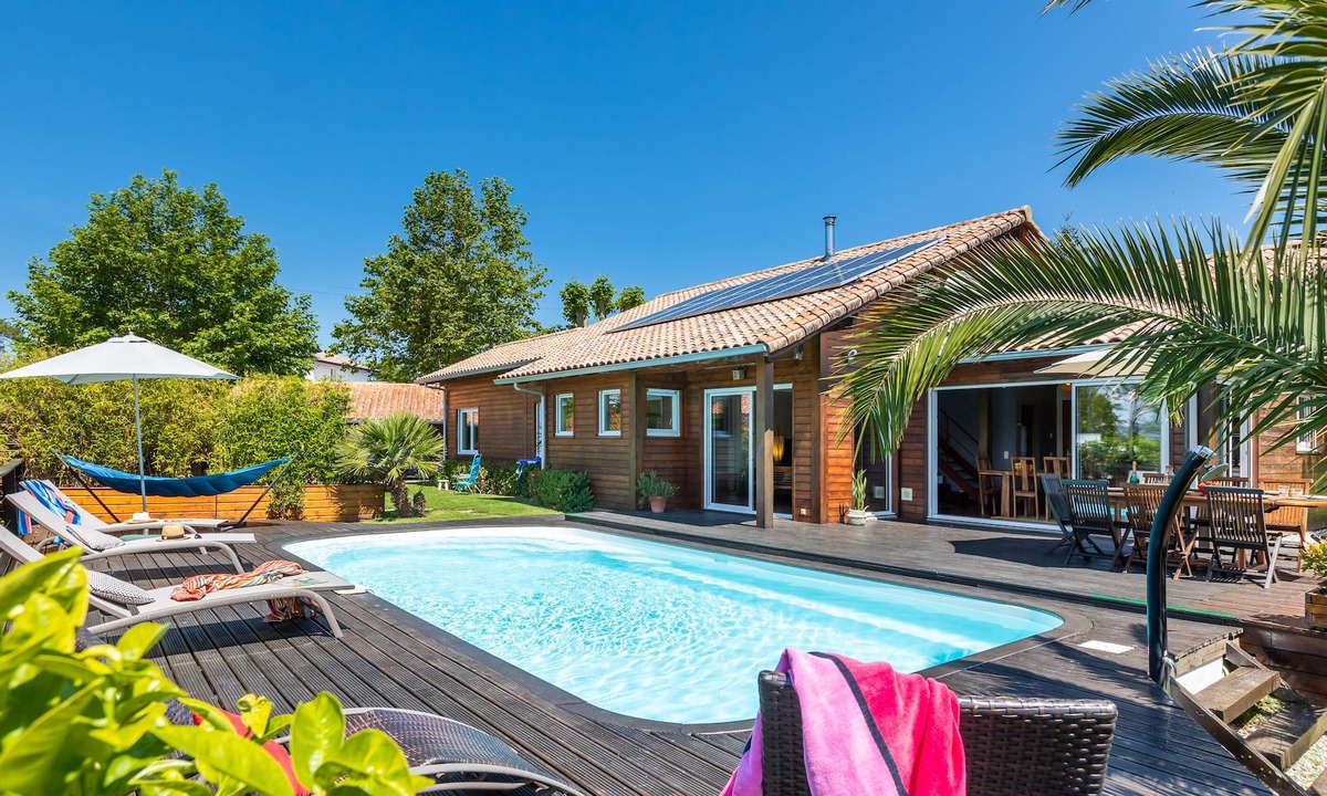 Saint-Jean-de-Luz House | Contemporary Oasis with views, Pool & Sauna - Walk to Beach & Center