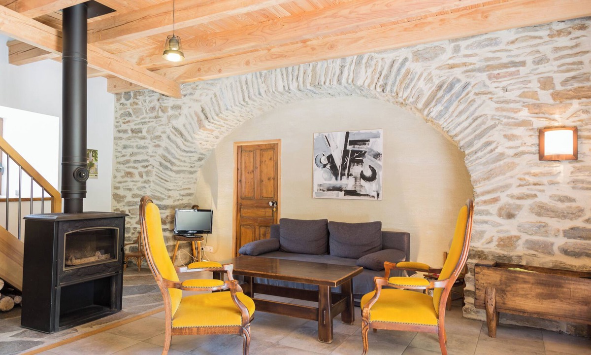 Le Bleymard House | Converted barn at the foot of Mont Lozère in a hamlet with character