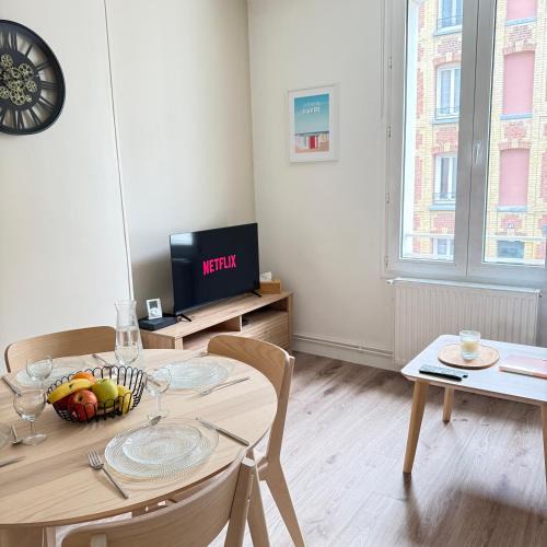 Saint-Charles du Port Apartment | Cosy Docks 2 bedroom apartment in Le Havre