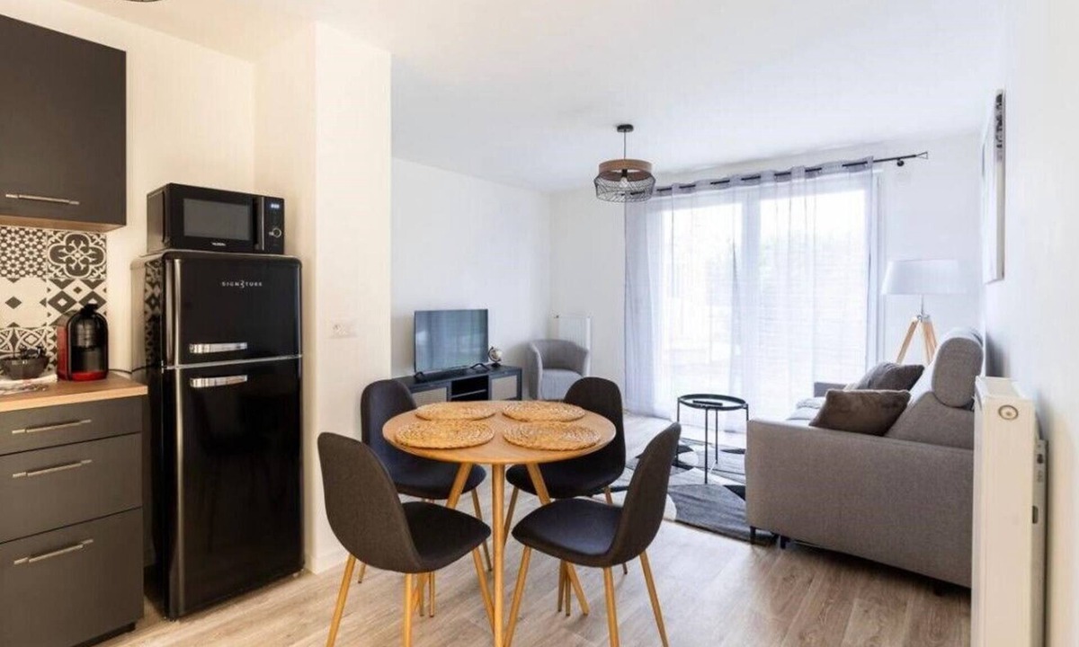 Montevrain Apartment | Cosy, fully-equipped apartment just 15 minutes from Disneyland.