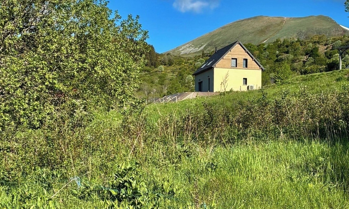 Chambon-sur-Lac House | Cosy mountain house at 1200m altitude with exceptional view