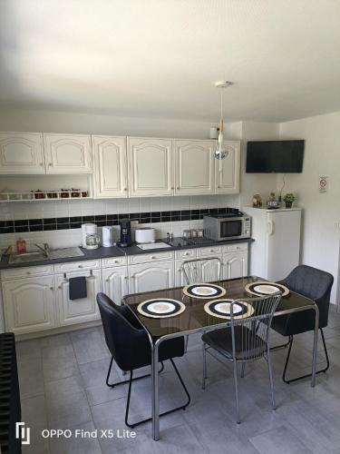 Questembert Apartment | coté jardin
