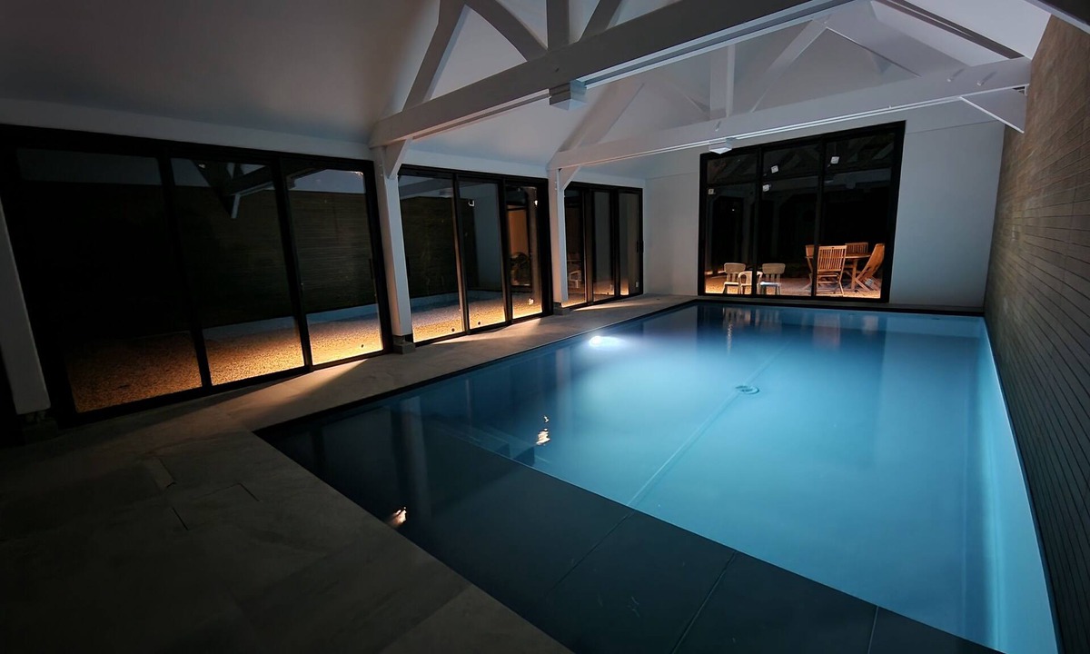 Plescop Cottage | Cottage du Golfe - 2 Lodgings - 18 persons - Indoor swimming pool