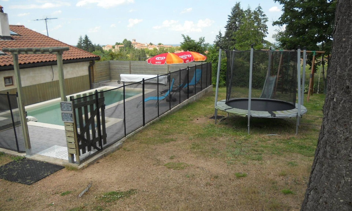 Saint-Haon-le-Chatel Cottage | Cottage in Saint-Haon-le-Châtel with pool and pets allowed