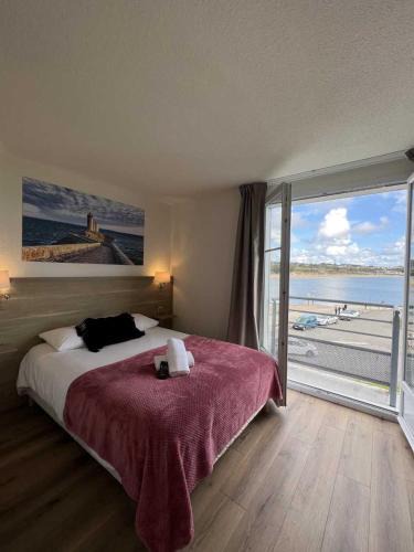Saint-Marc Hotel | Couett'Hôtel Brest Port de plaisance, Les pieds dans l'eau