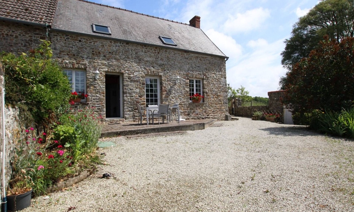 Saint-Maurice-en-Cotentin Cottage | Country house with garden in Saint-Maurice-en-Cotentin
