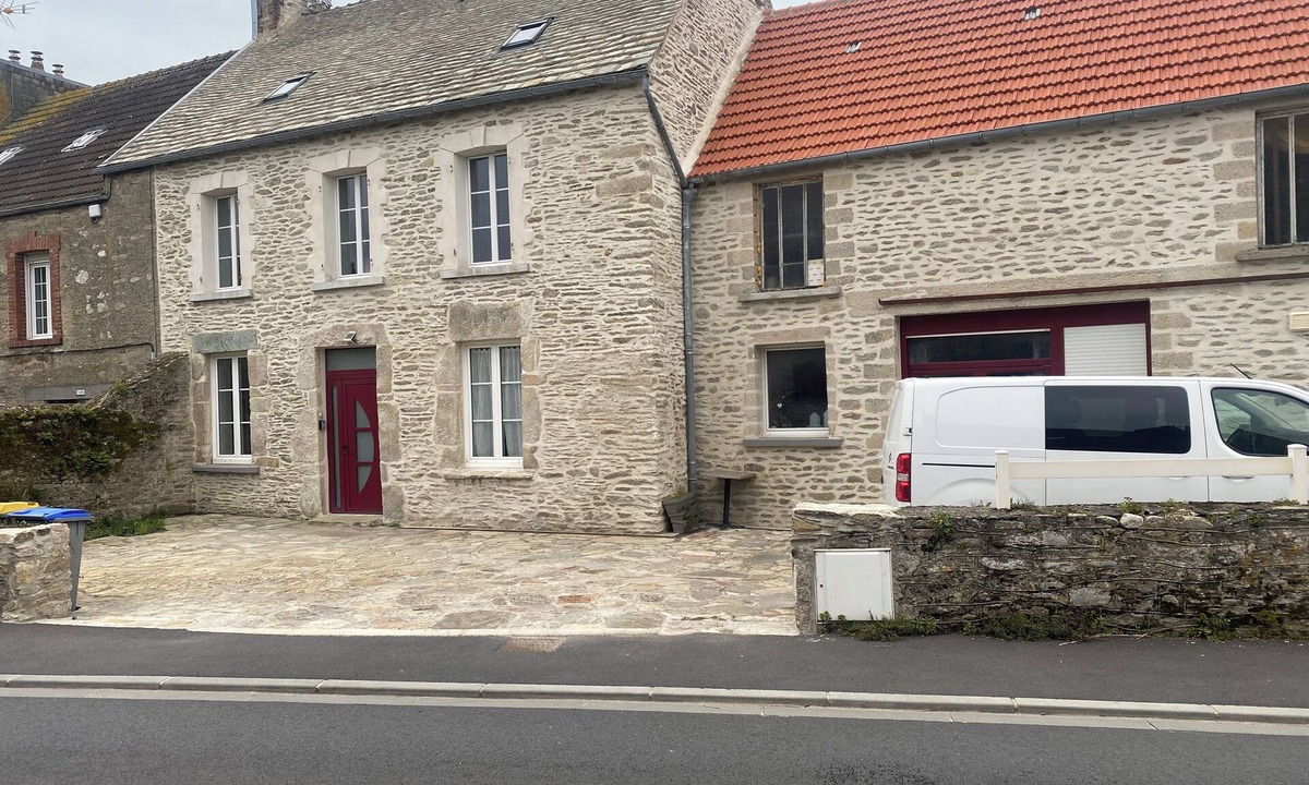Tourlaville House | Country house, 50 m from the beach, close to all amenities, private parking