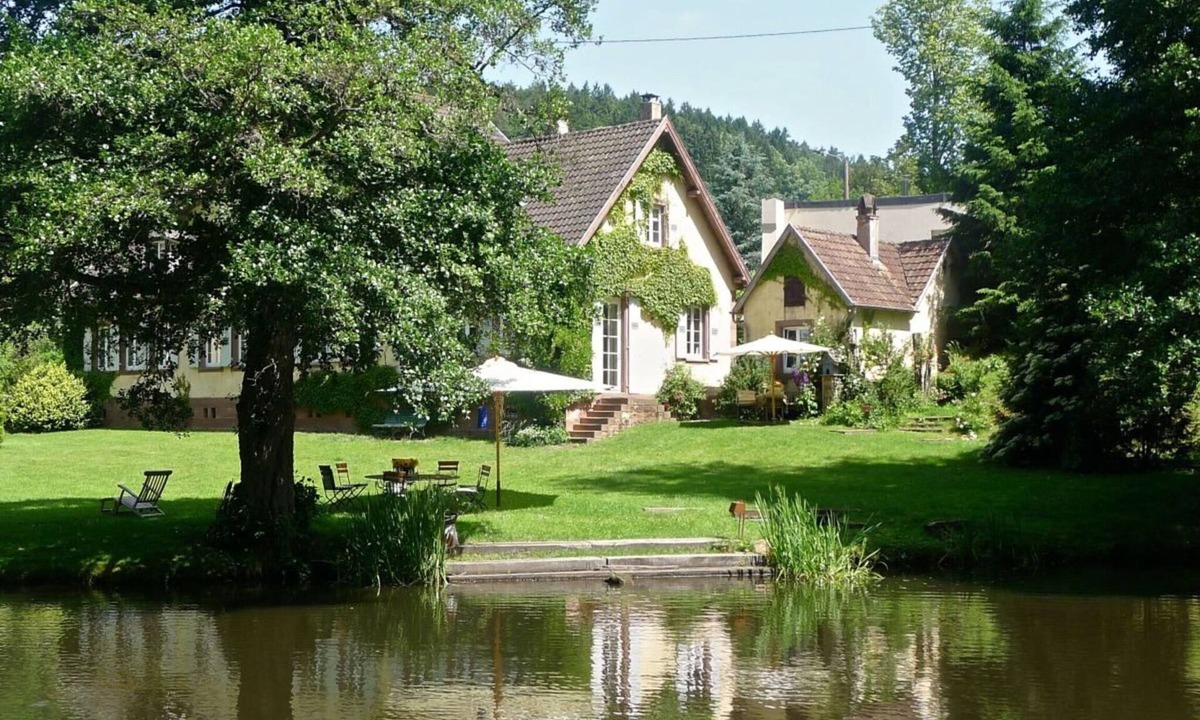 Windstein Apartment | countryside apartment near the lake