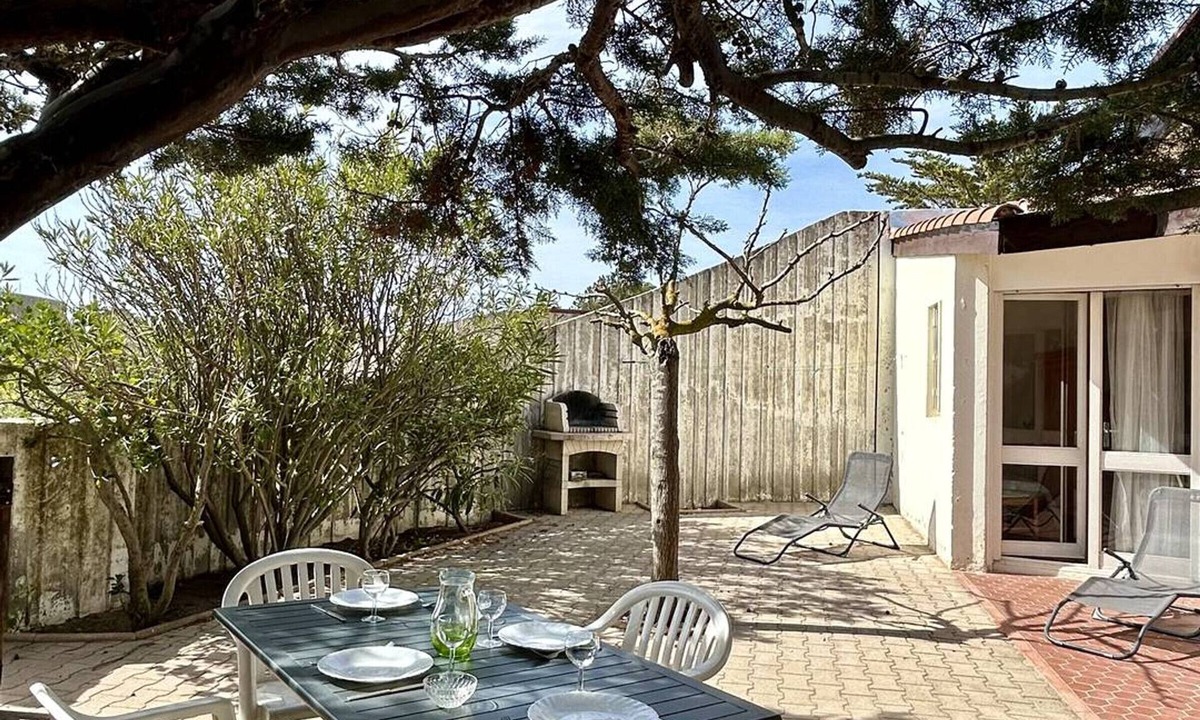 Torreilles-Plage House | Cozy Beach House with Terrace and Parking, 100m from the Shore - Torreilles Plage