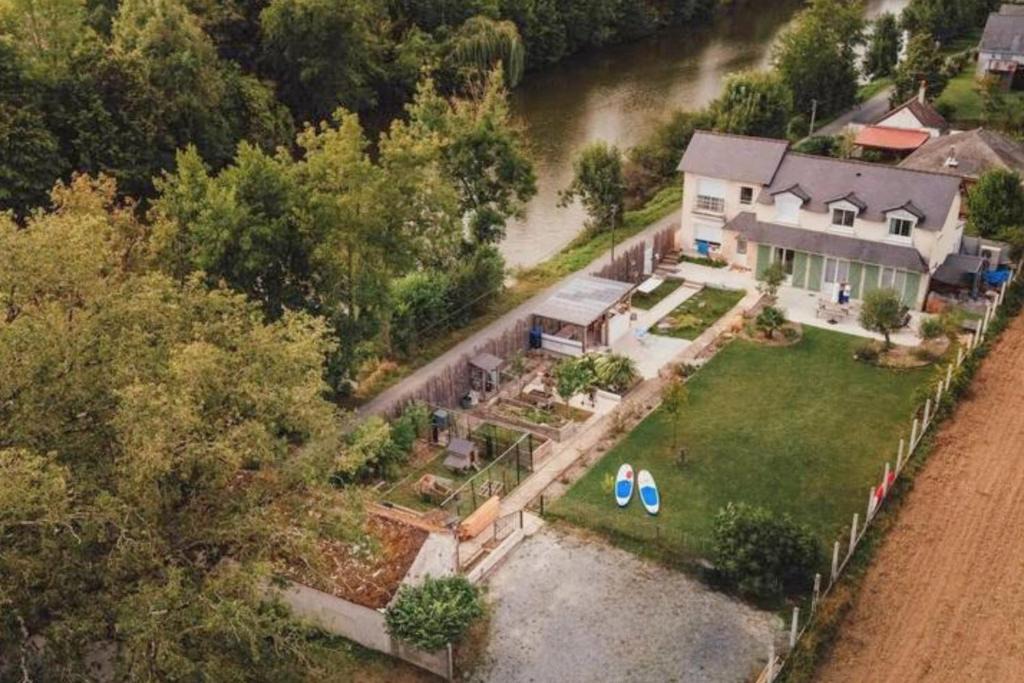 Saint-Jean-sur-Mayenne House | Cozy house next to the Mayenne River