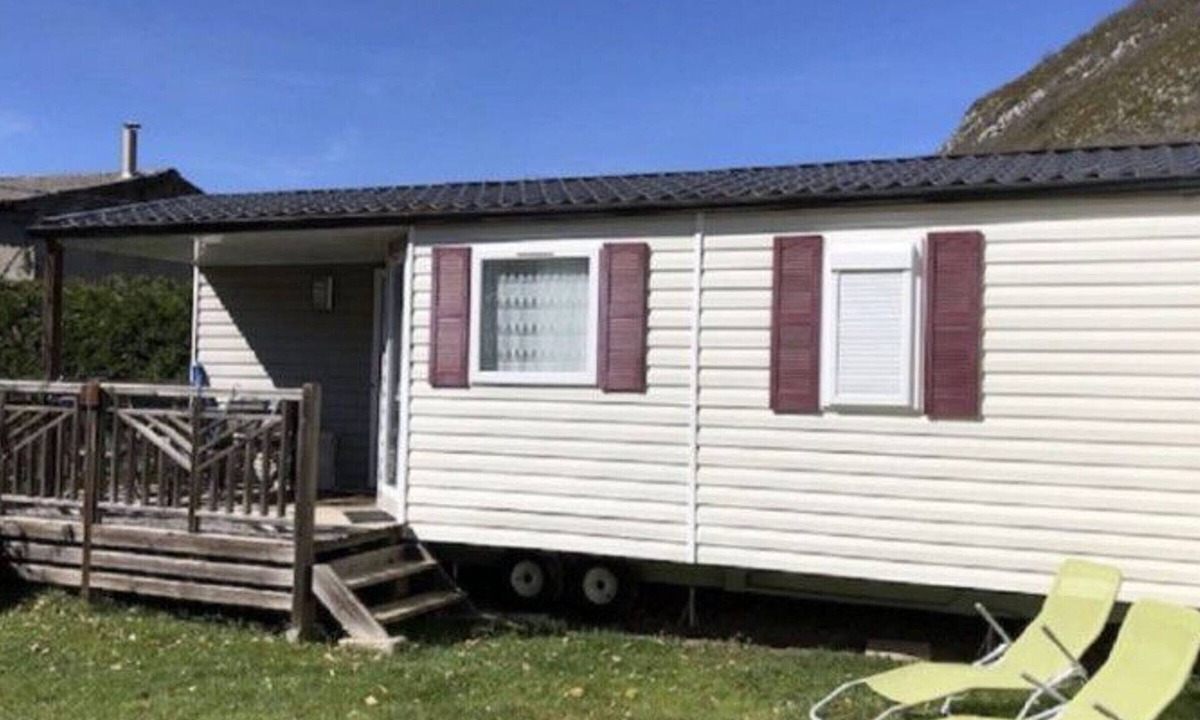 Roquefeuil House | Cozy mobile home with 3 bedrooms and terrace in Roquefeuil