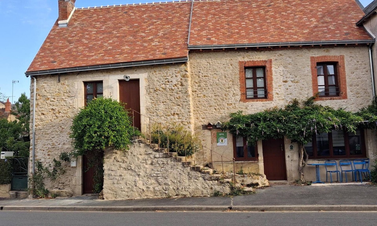 Le Menoux Cottage | Cozy Renovated Forge with Sauna, Shared Pool & Nearby Attractions