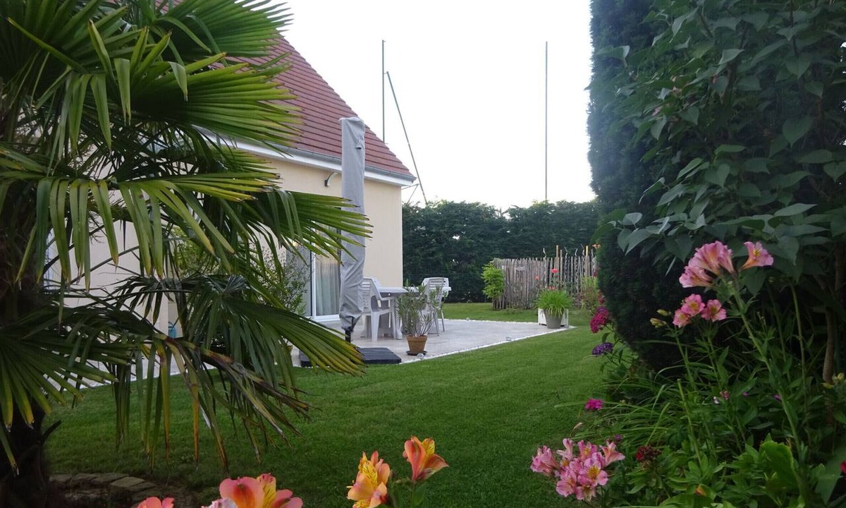 Saint-Georges-du-Bois Cottage | Cozy Retreat 10 min from Le Mans: Private Garden, BBQ, Tennis Nearby