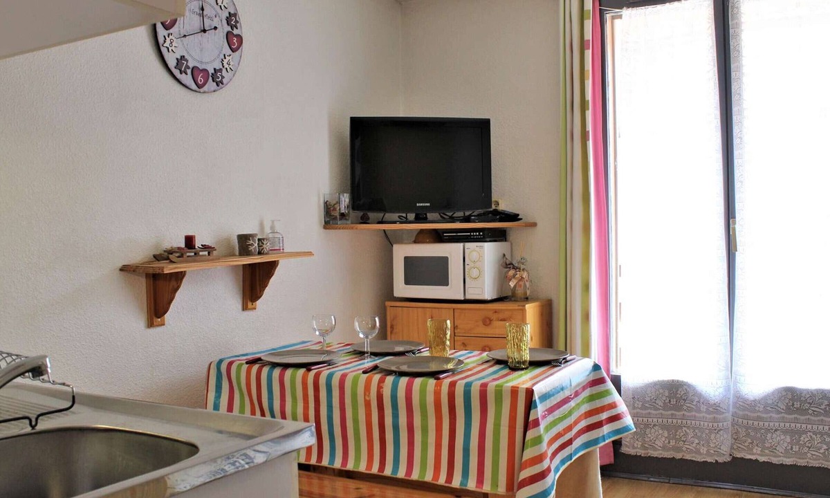 Risoul Apartment | Cozy studio apartment in Risoul - Prime location, 4 sleeps