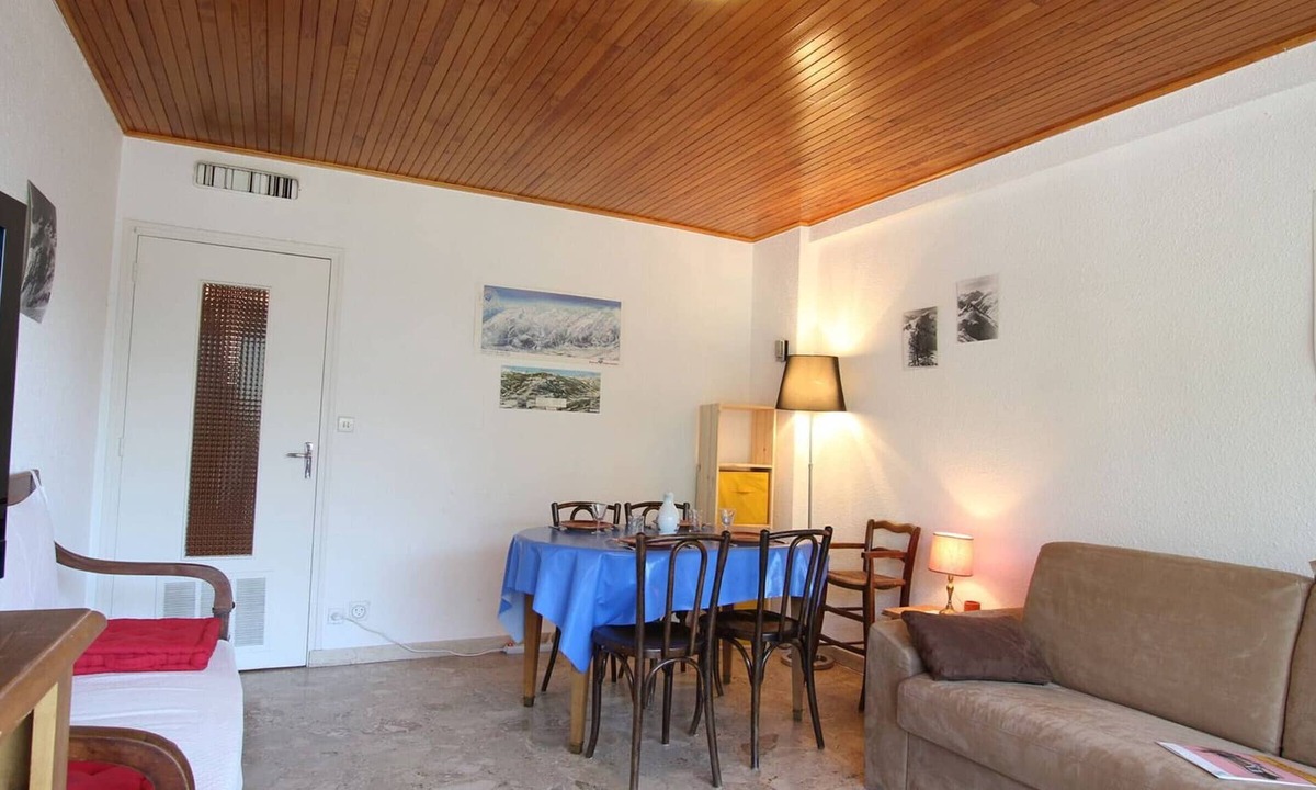 Chantemerle Apartment | Cozy Studio in Chantemerle - Sleeps 4, Parking, Balcony, 2 Stars