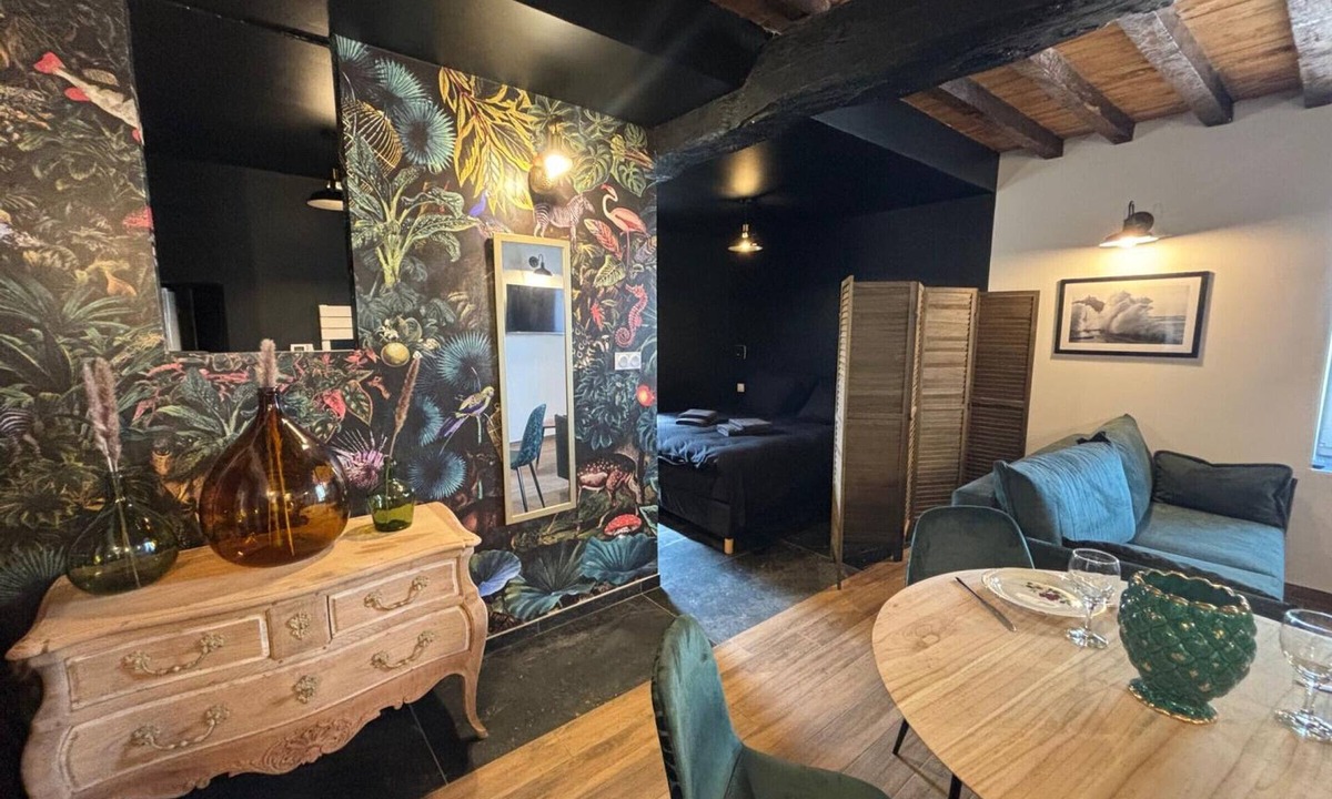Montaigu-le-Blin Apartment | Cozy studio with garden and spa in Montaigu-le-Blin