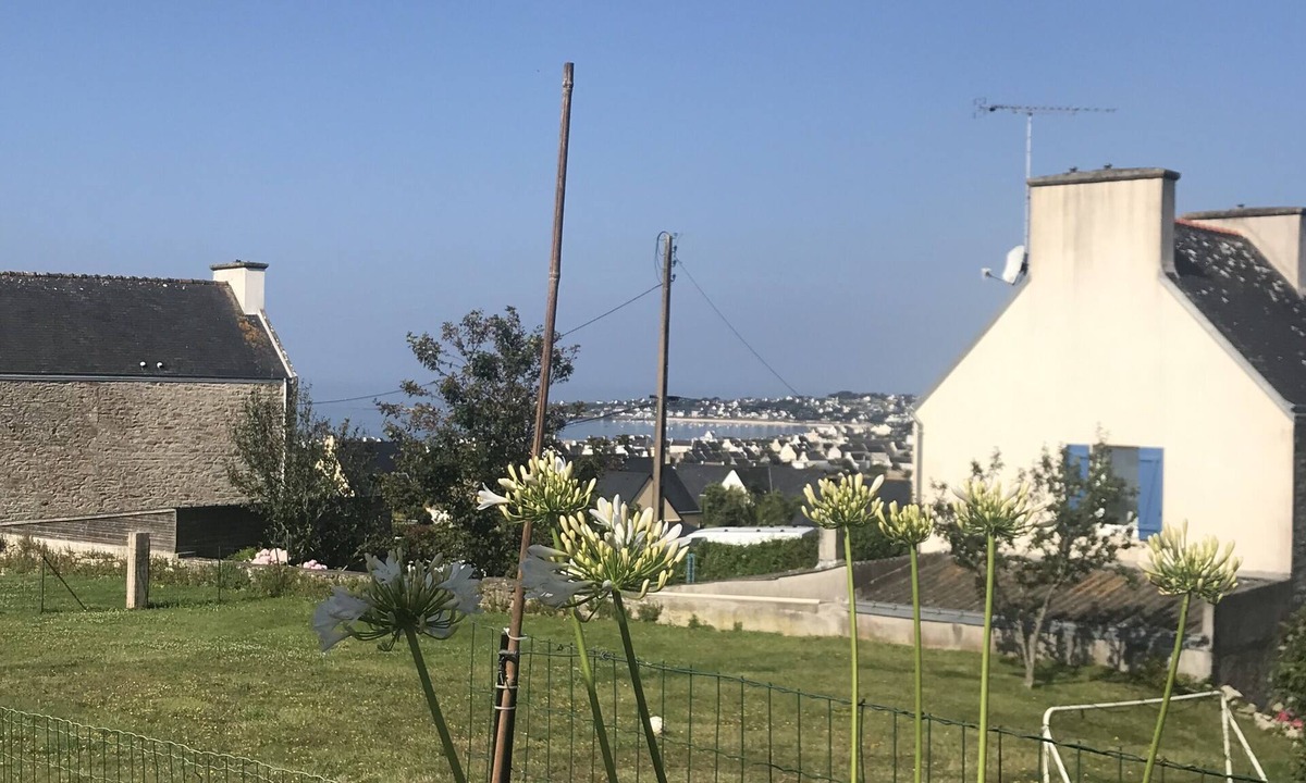 Poulgoazec House | Dead-end house with sea view in Plouhinec, ideal for families.