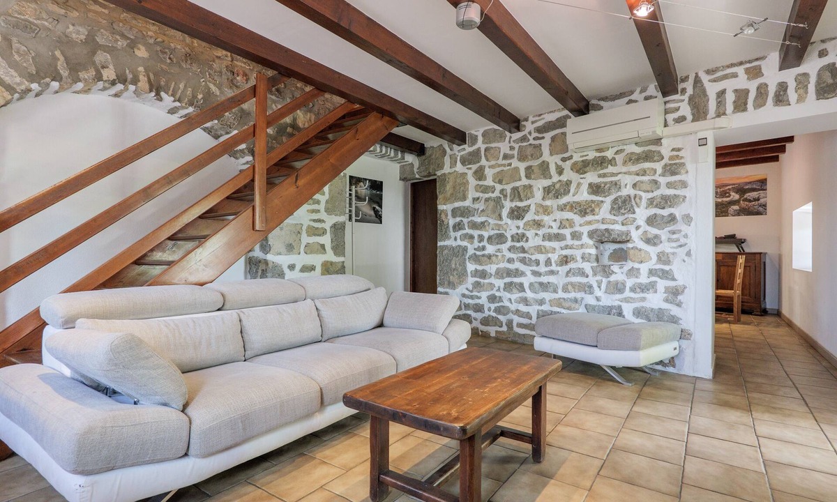 Joyeuse House | Deschanel, Mas de la Bastide (Holiday Cottage Village)