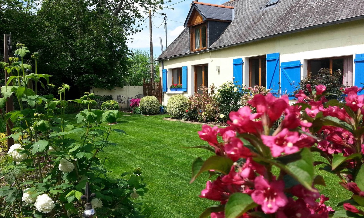 Vieux-Viel Cottage | Detached Holiday house in the bay of Mont Saint Michel. Animals welcome.
