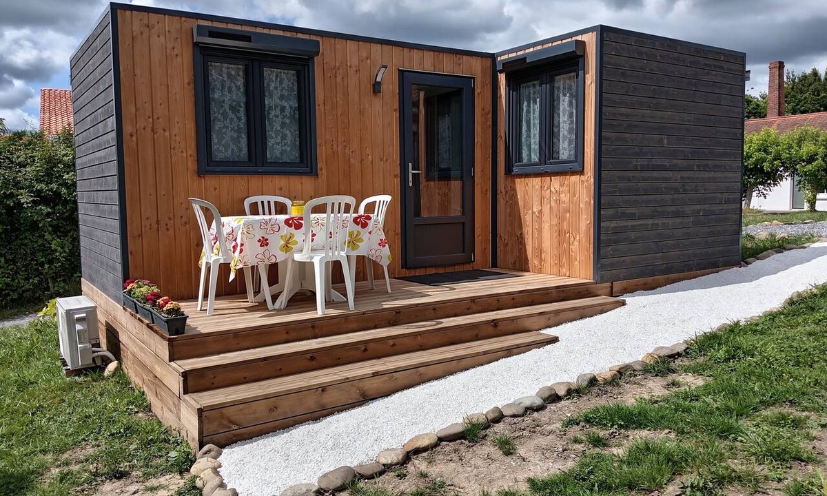 Hastingues Apartment | Detached Tiny House