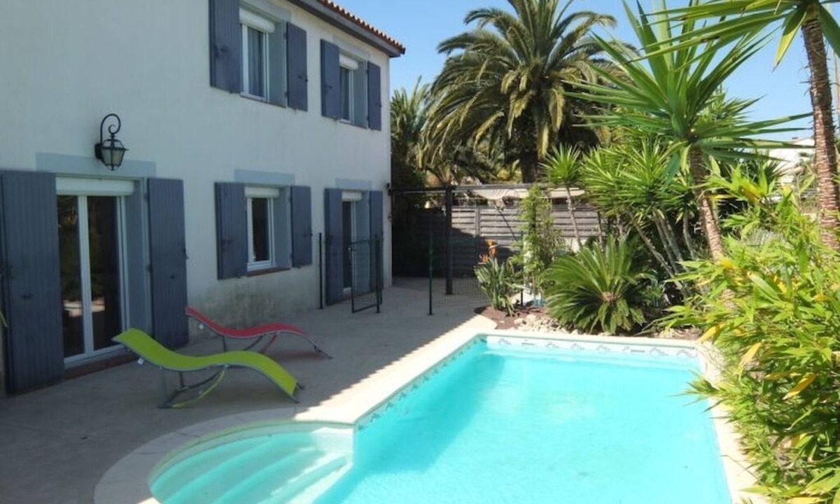Saint-Cyprien House | Detached villa with pool Saint Cyprien village
