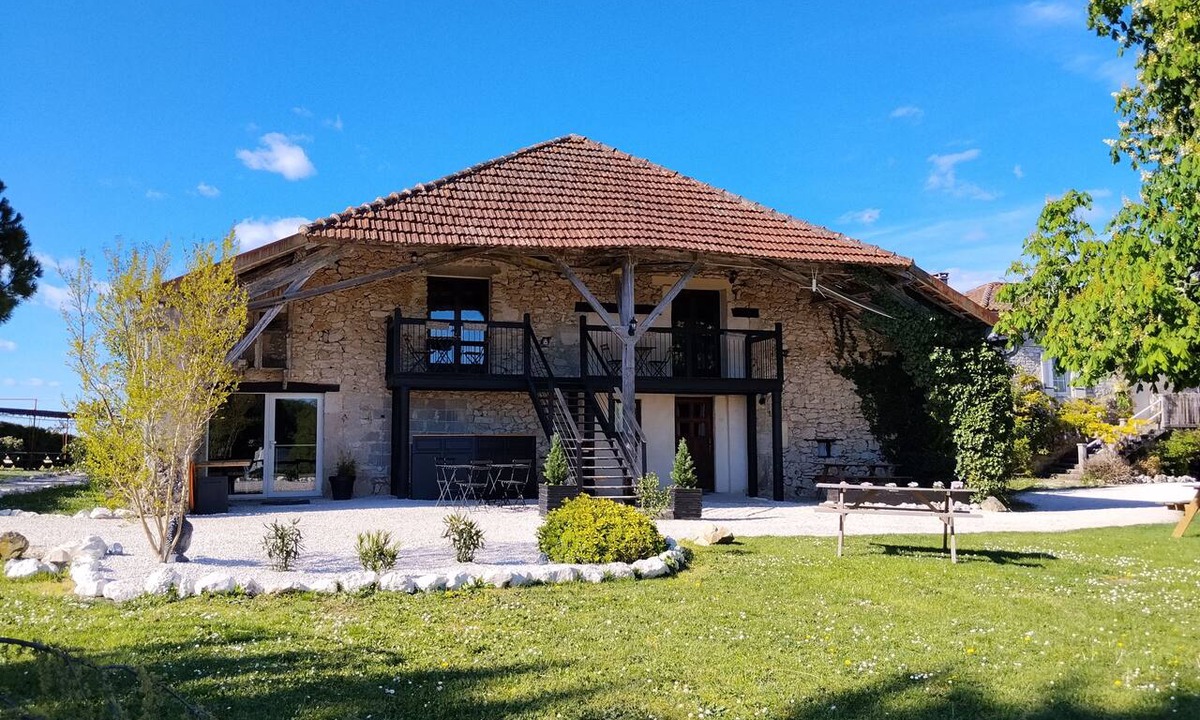 Saint-Matre House | Domaine Les Moustans | Sleeps 38 & Pool | Family & Group Retreat