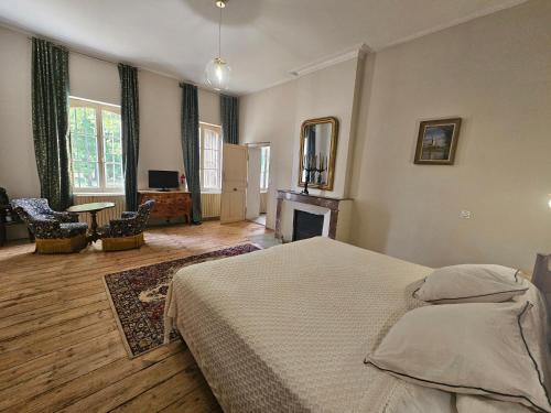 Castelsarrasin House | Domaine De Mathabiau