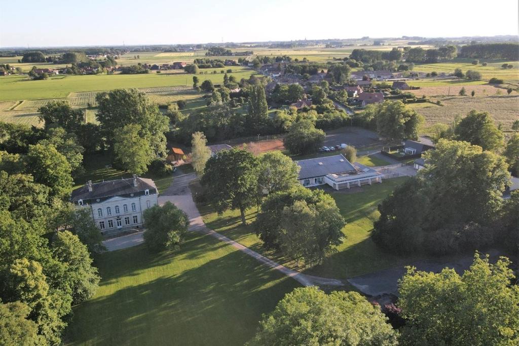 Cappelle-en-Pevele Apartment | Domaine du Béron - Chateau et gites