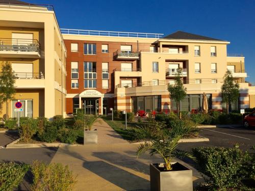 Saint-Doulchard Apartment | Domitys Le Côteau d'Argent