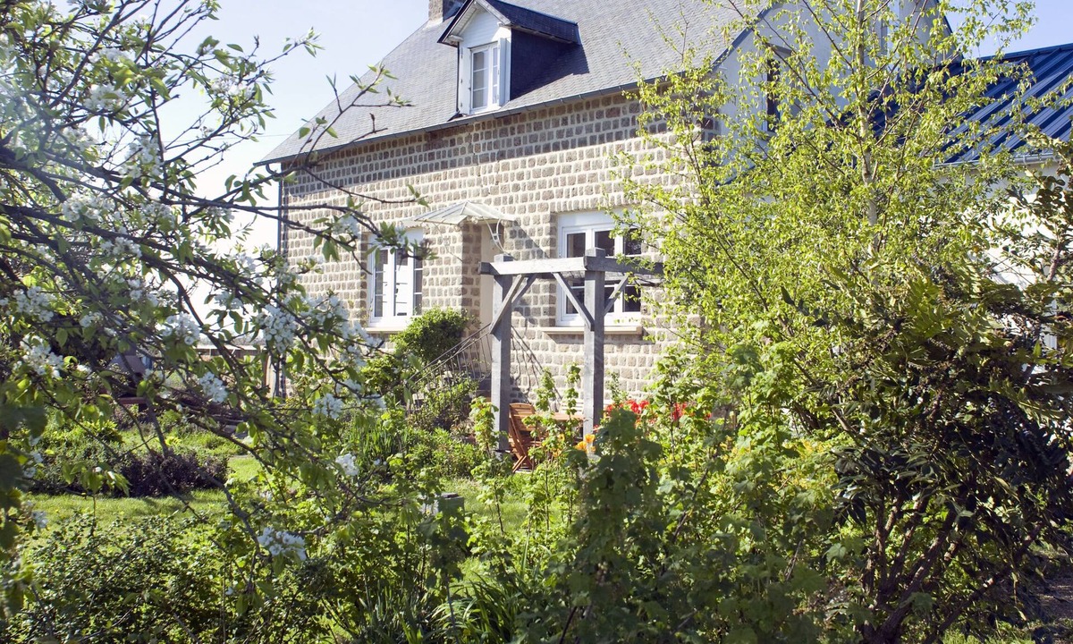 Buais-les-Monts House | Double room in quiet B&B with organic meals, 45 minutes from the Mont St Michel