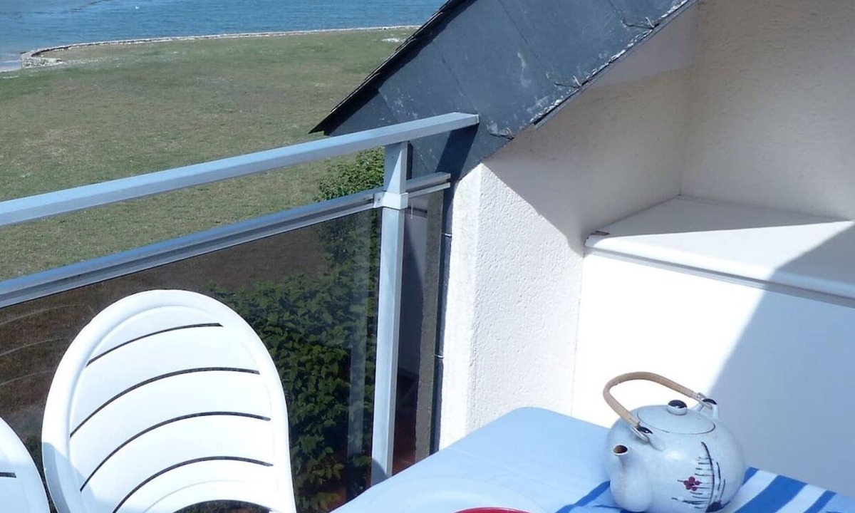 Locmariaquer Apartment | Duplex 4 p with direct access to the beach