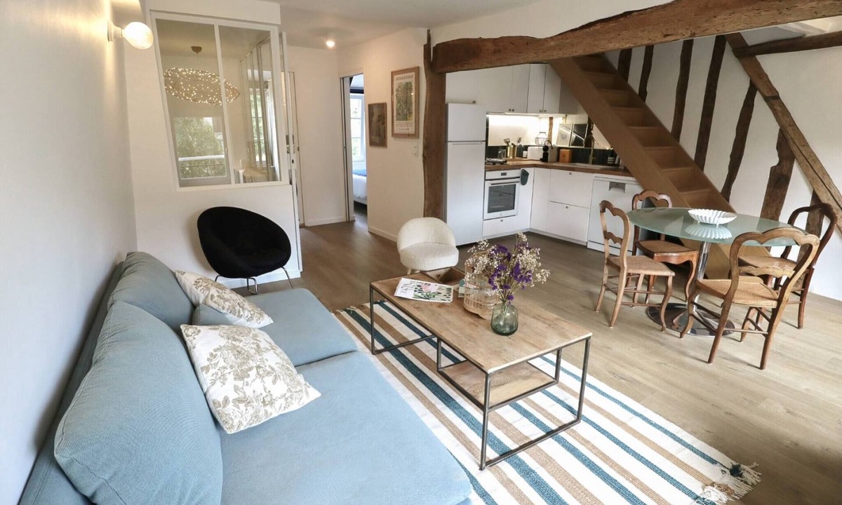Senlis Apartment | Duplex Downtown Abbaye