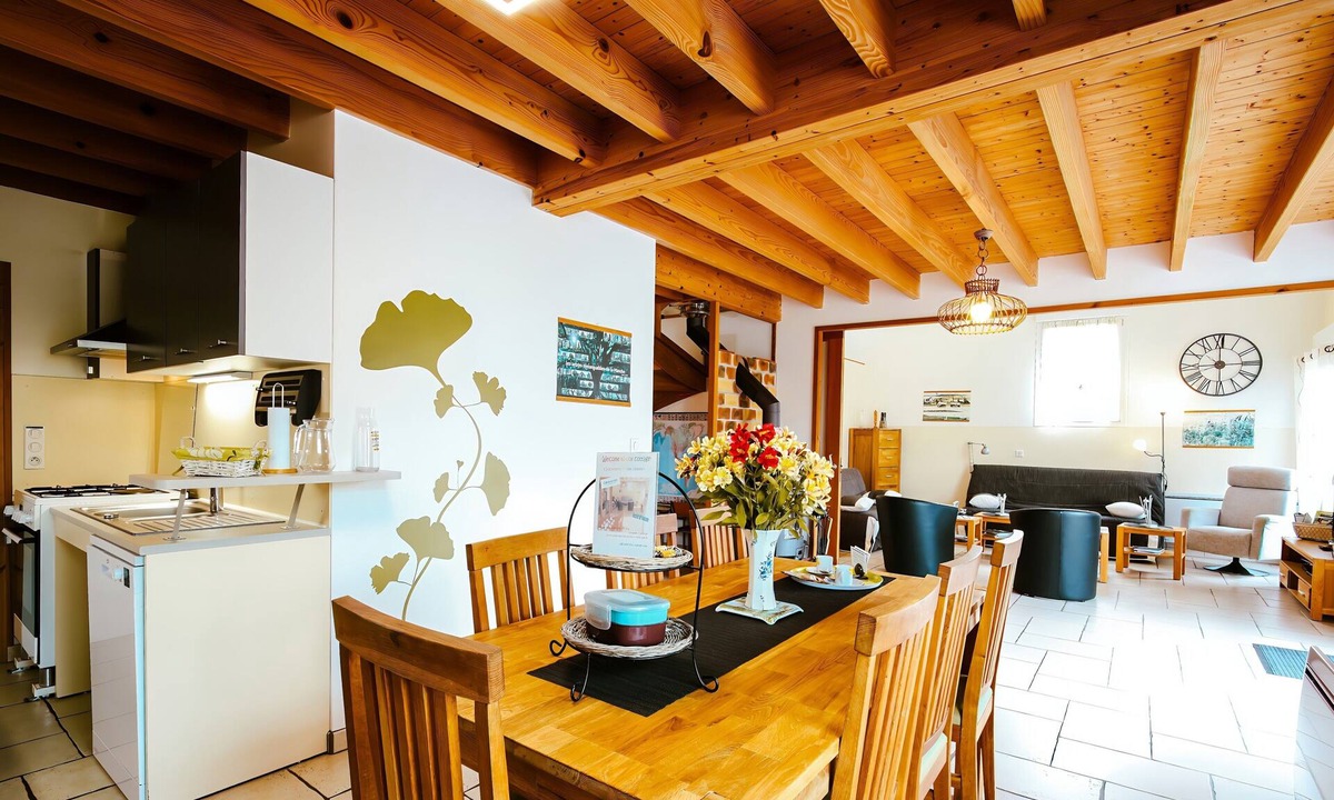 Carentan House | Eco-Friendly Cottage at the Edge of the Marshes!