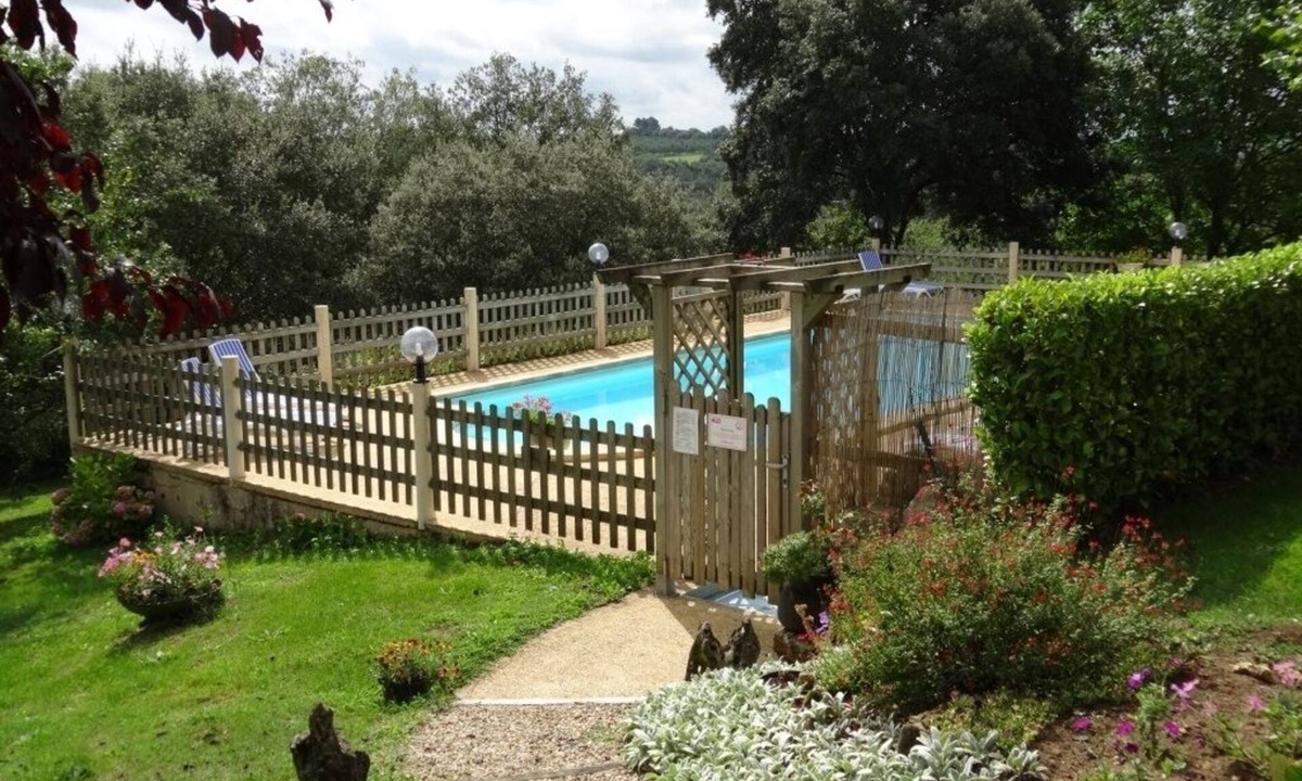 Saint-Crepin-et-Carlucet Apartment | Enchanting place, quiet apartment in stone house, lots of charm!