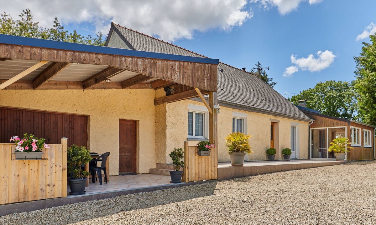 Le Mesnil House | Entre mer et campagne 3 by Interhome