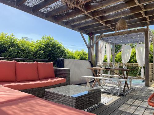 La Milesse House | Entre Pins et Oliviers - jacuzzi - pétanque - 6p