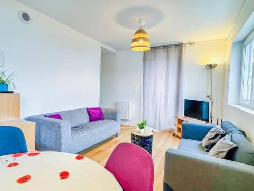 Clermont-Ferrand Apartment | Escapade à 3 grande terrasse et parking privé
