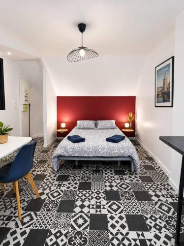 Ploermel Apartment | Excursion Bretonne - Urban Studio & Wifi Fibre