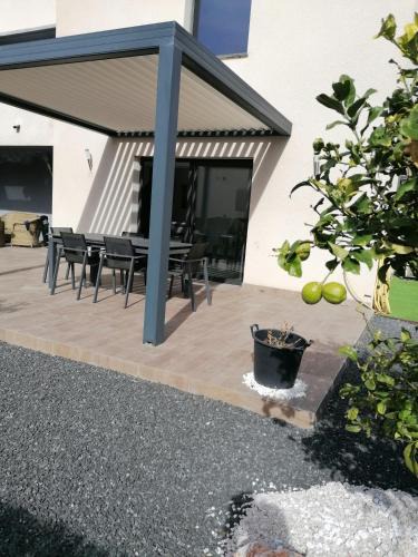 Sainte-Marie-la-Mer Apartment | F2 Blanc Bleu