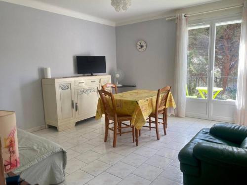 Amelie-les-Bains-Palalda Apartment | F2 ensoleillé près des thermes, animaux admis - FR-1-703-203