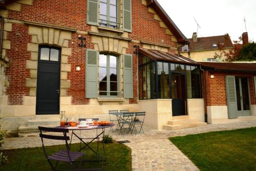Senlis House | Fab House - Les Maisons Fabuleuses