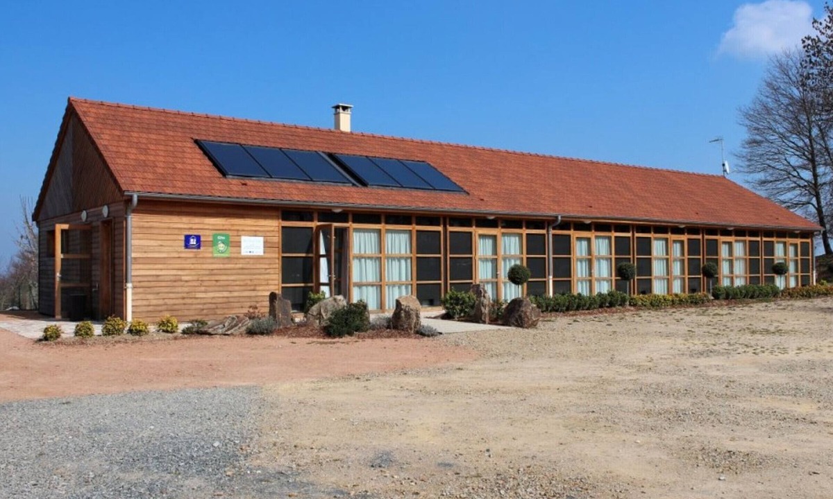Mesples Cottage | Family eco-cottage with garden, near hiking trail