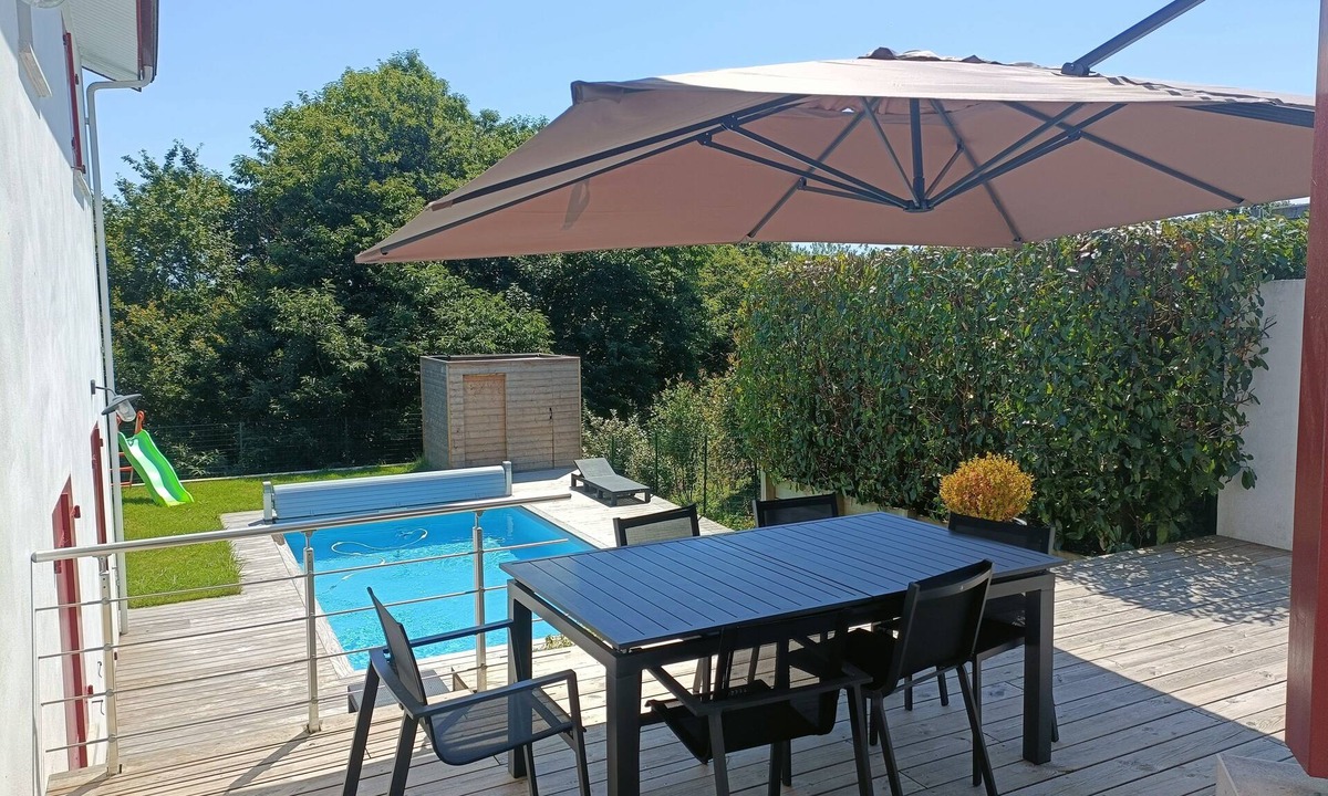 Jatxou House | Family home with heated pool