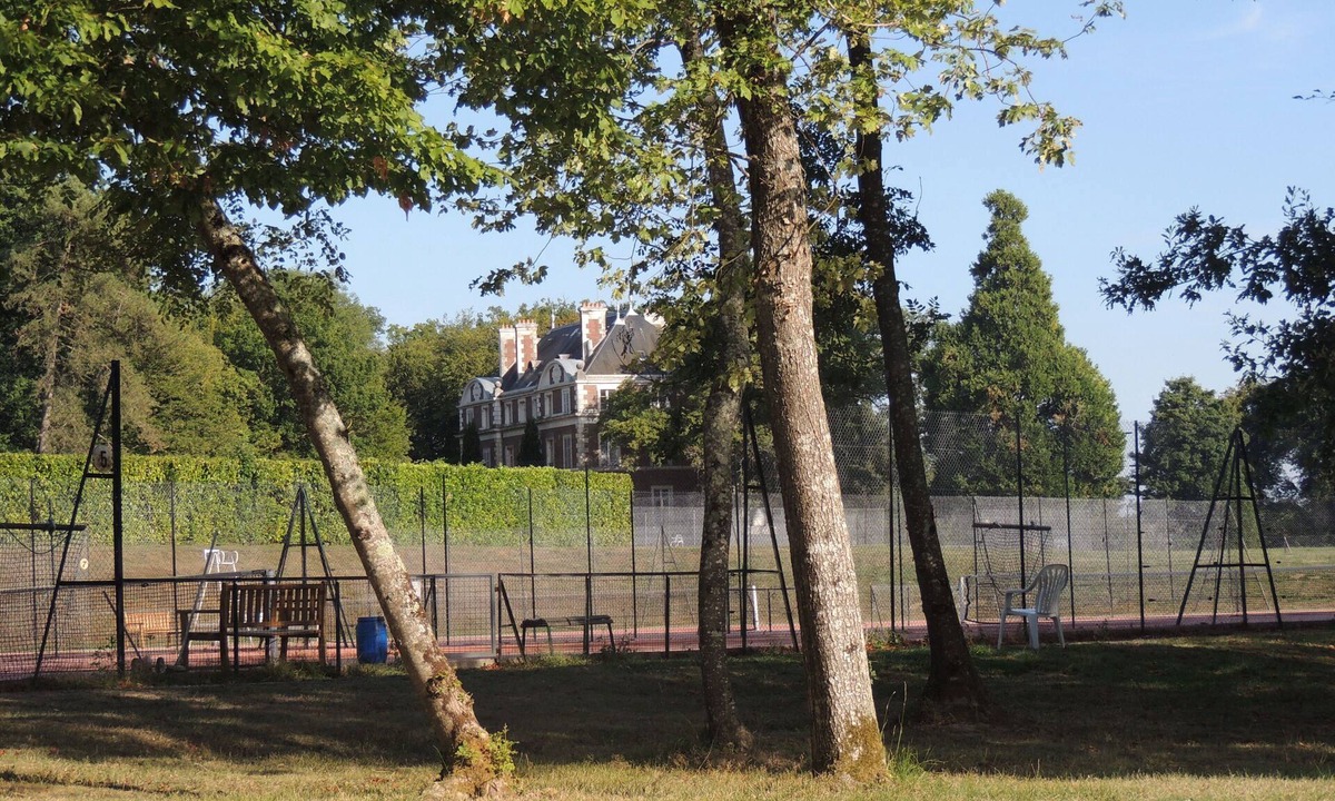 Savigny-sur-Clairis House | family ranch in sport with large private 18 hole golf course