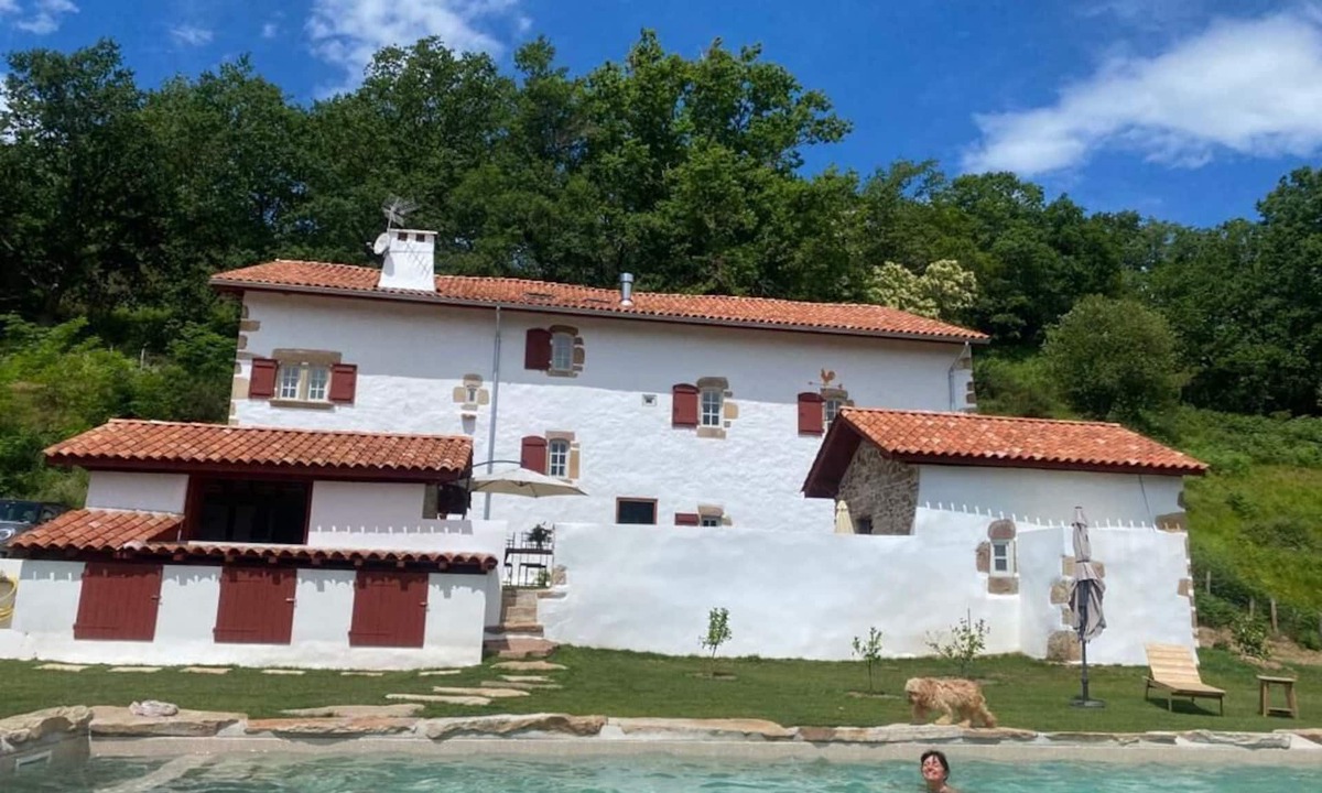 Sare House | Ferme Rénovée à Côté de Sentiers de Randonnées à 20 Minutes des Plages