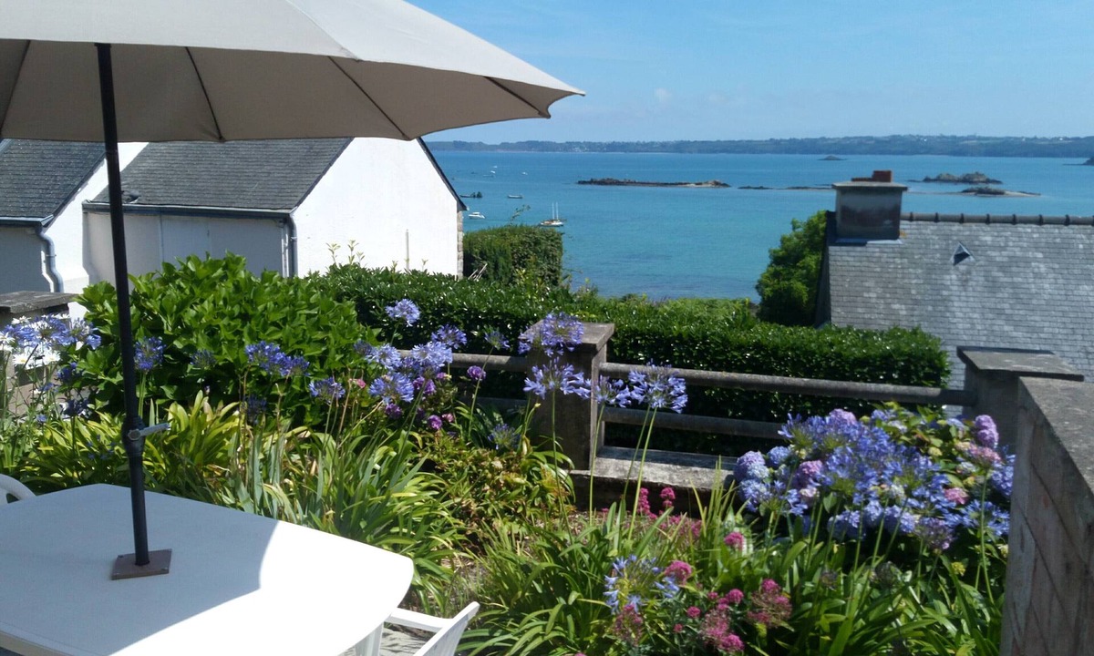 Ploubazlanec House | Fisherman's cottage with sea view between Paimpol and Bréhat