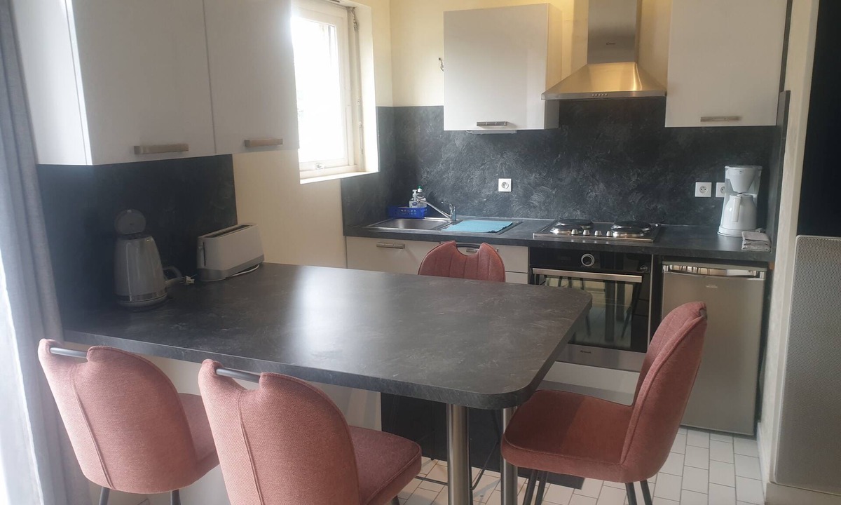 La Trinite-sur-Mer Apartment | For rent bright and beautiful 30 m² studio Trinité-sur-Mer (56) ground floor